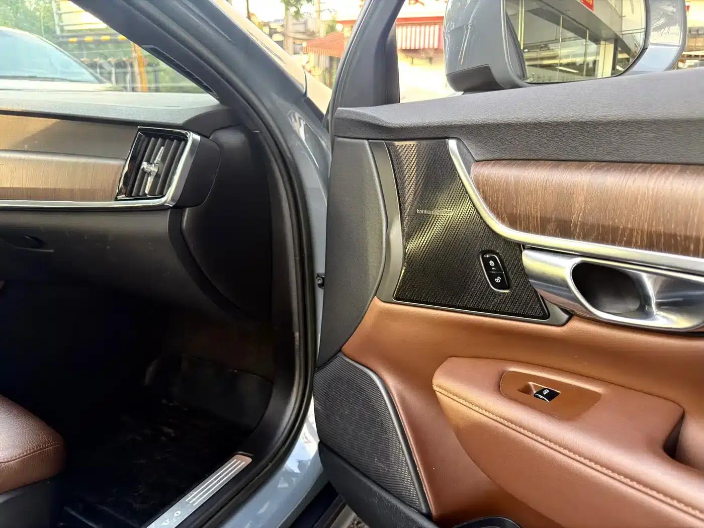 2023 Volvo V90 Cross Country B5 AWD Smart Edition — миниатюра 20