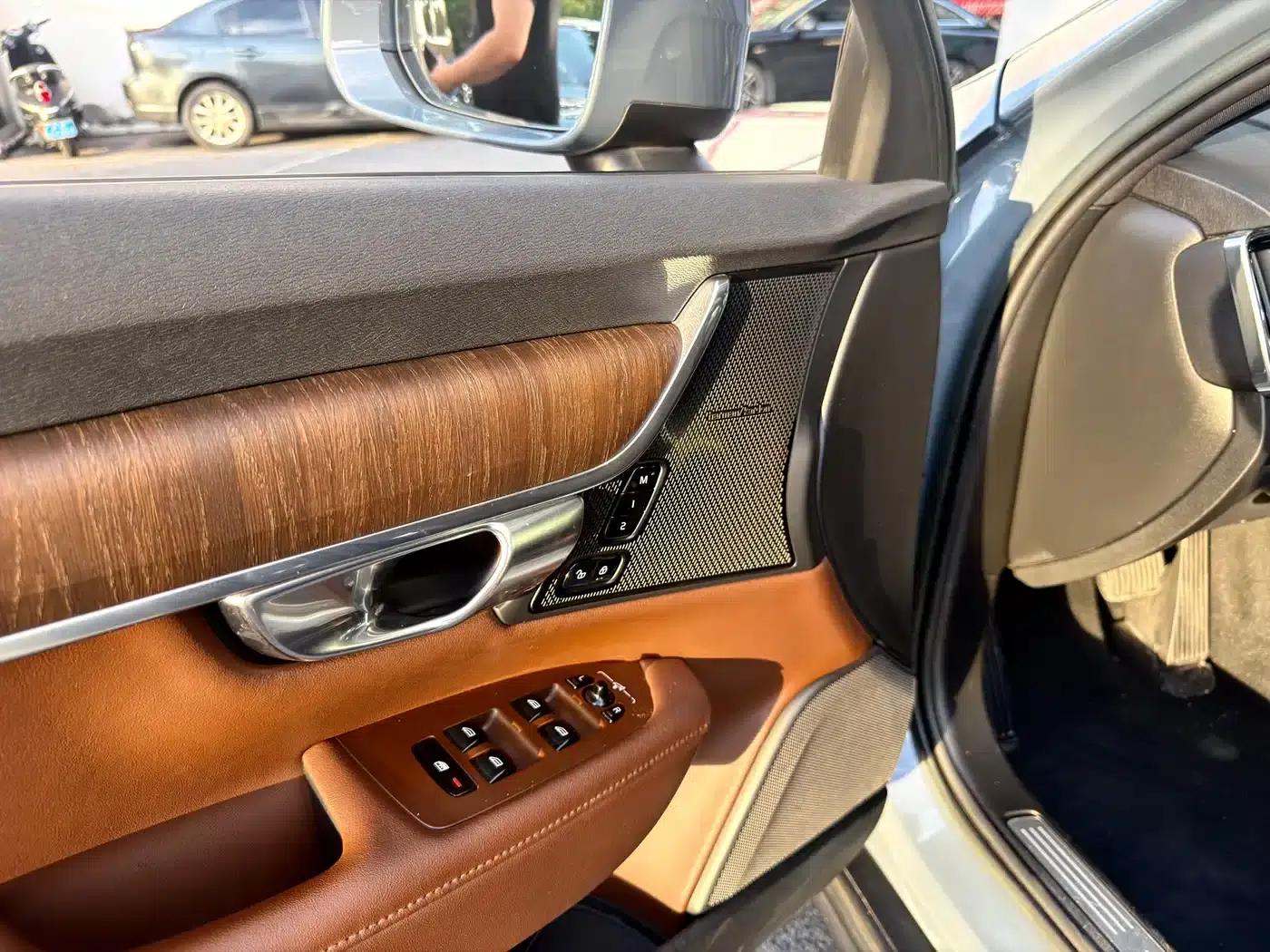 2023 Volvo V90 Cross Country B5 AWD Smart Edition — миниатюра 8
