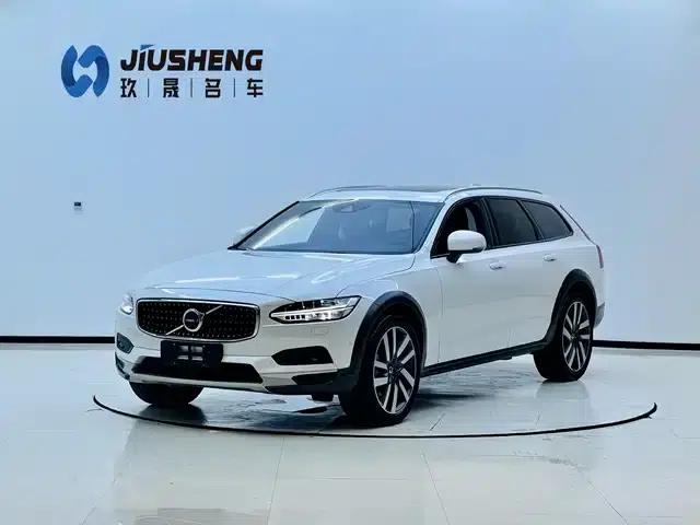 2022 Volvo V90 Cross Country B5 AWD Ultimate Edition