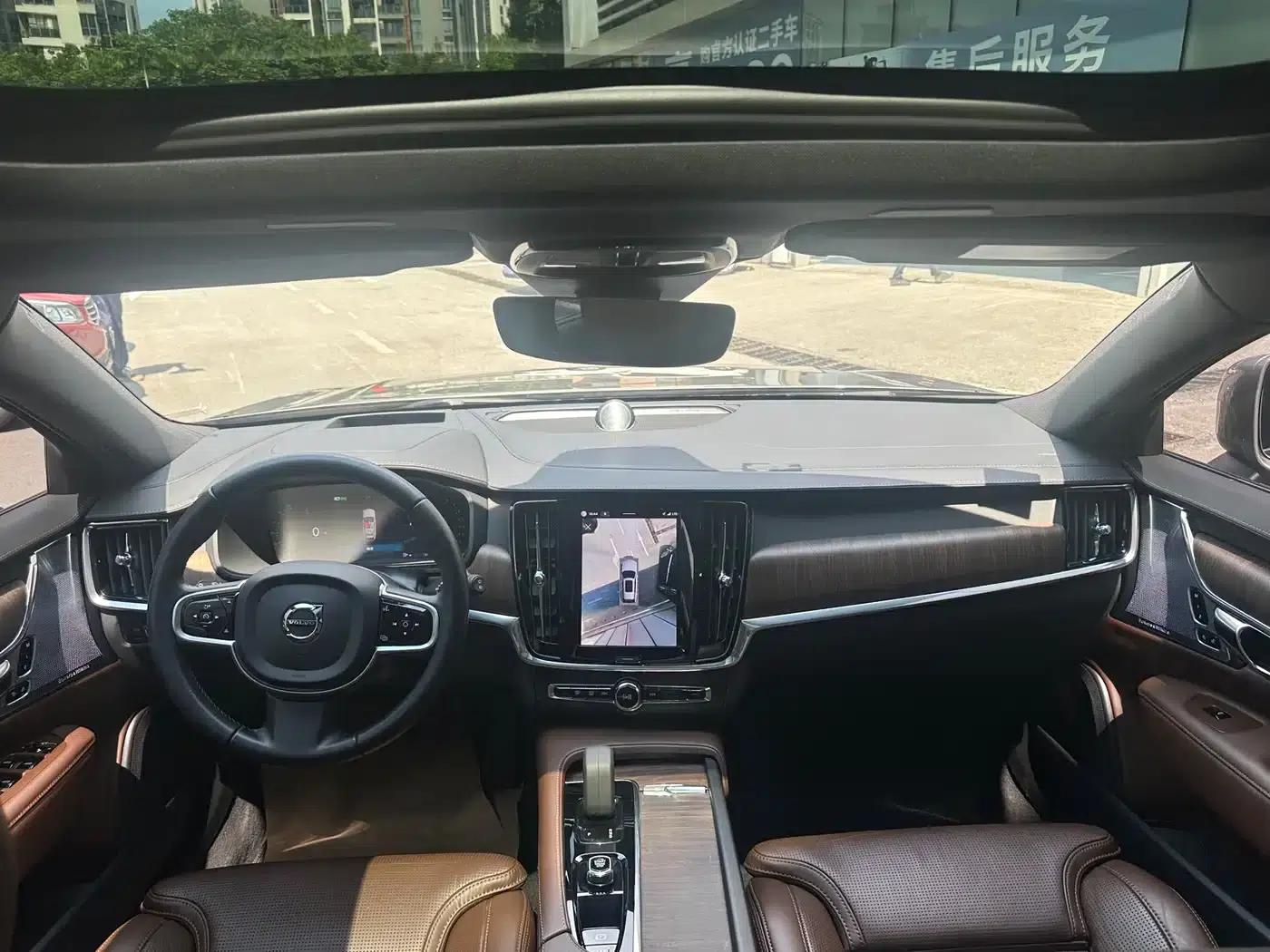 2022 Volvo V90 Cross Country B5 AWD Ultimate Edition — миниатюра 11