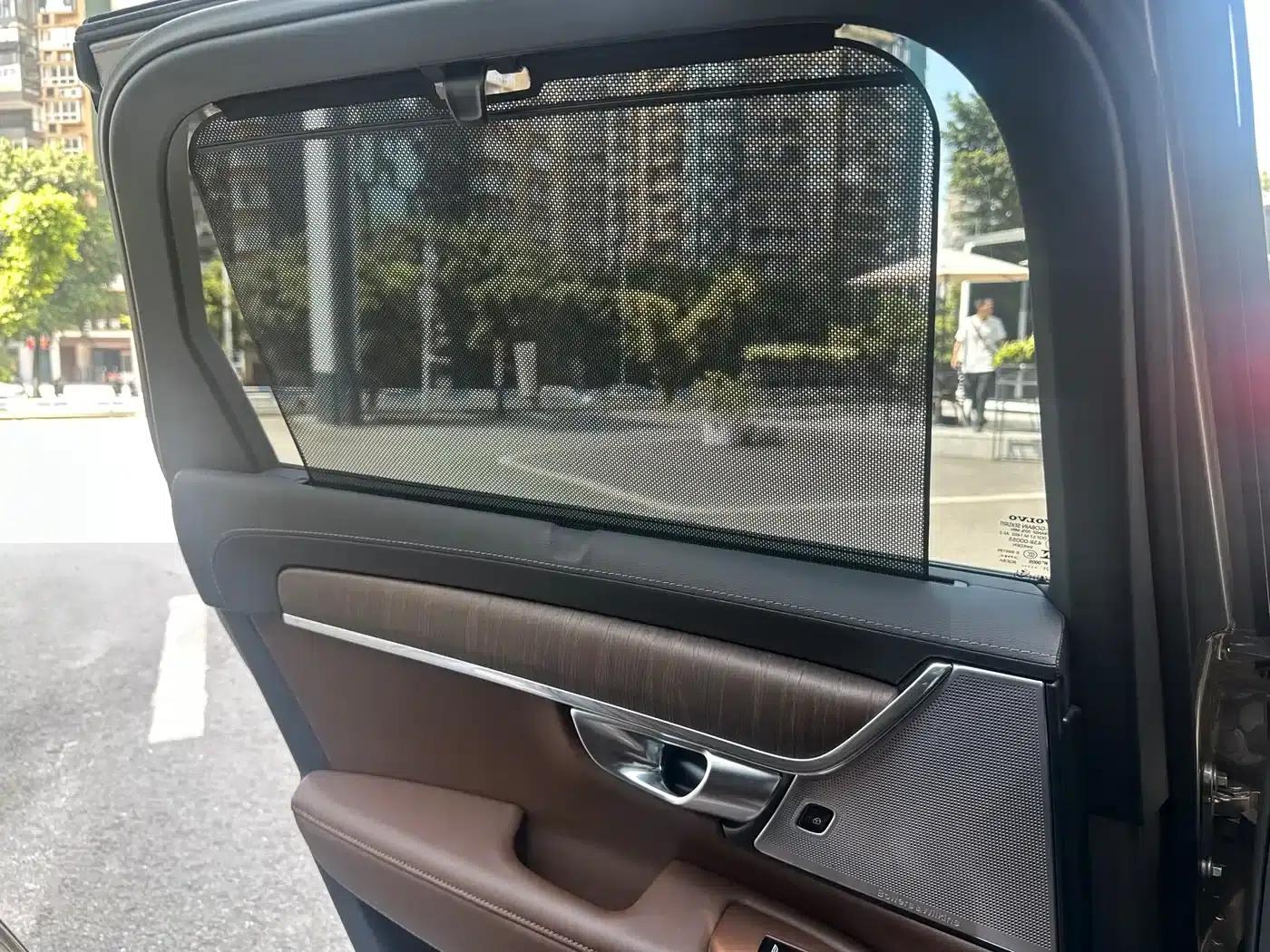 2022 Volvo V90 Cross Country B5 AWD Ultimate Edition — миниатюра 17