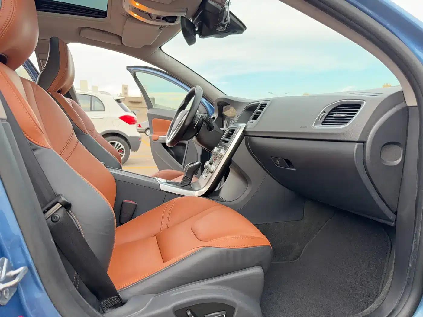 2015 Volvo V60 T5 Smart Edition — миниатюра 12