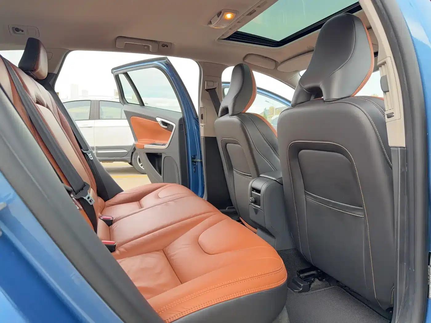 2015 Volvo V60 T5 Smart Edition — миниатюра 13