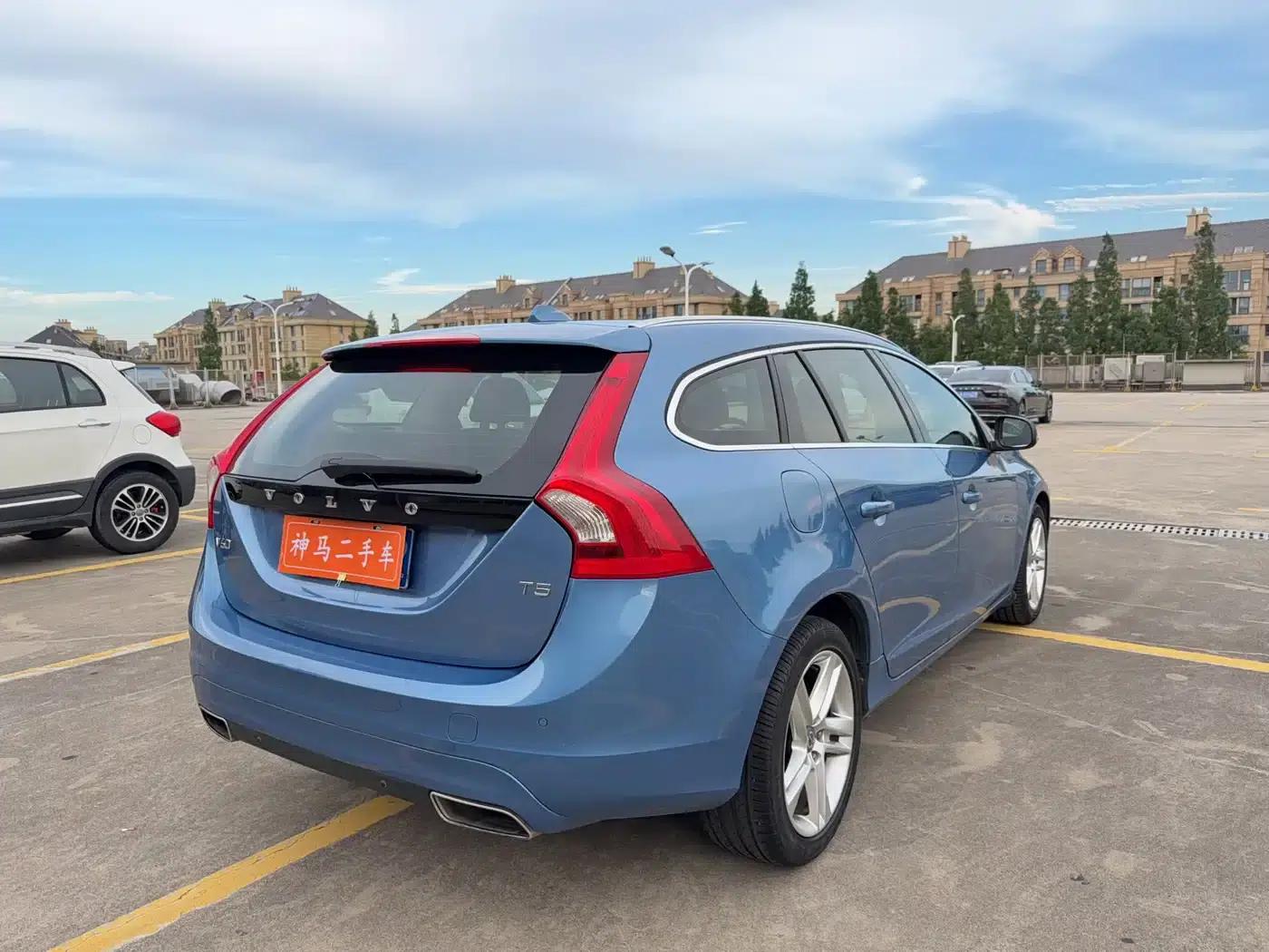 2015 Volvo V60 T5 Smart Edition — миниатюра 6