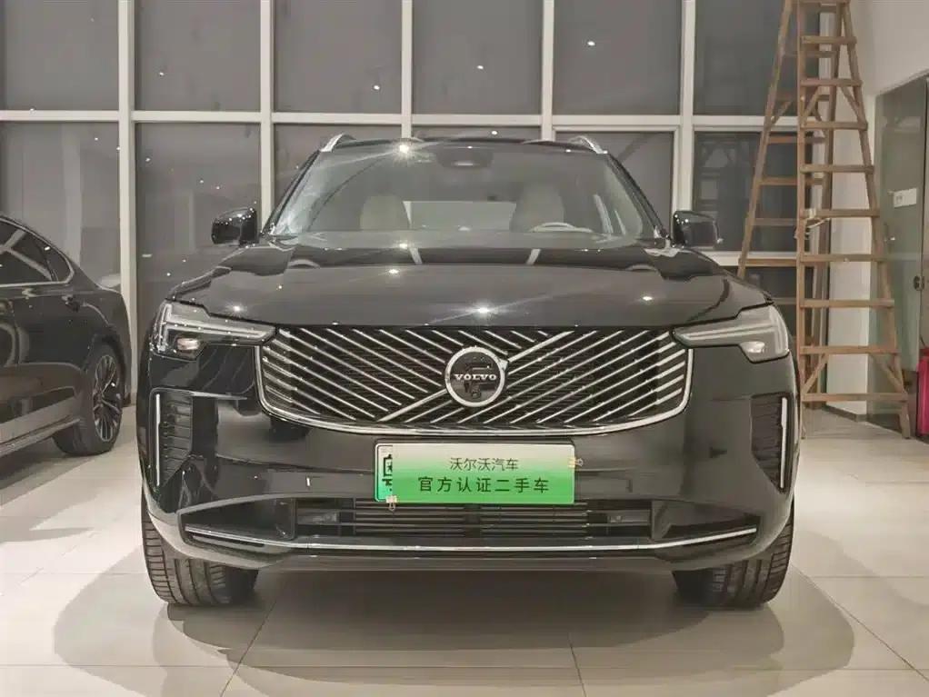 2025 Volvo XC90 Plug-in Hybrid Facelift T8 Luxury 7-Seater — миниатюра 2