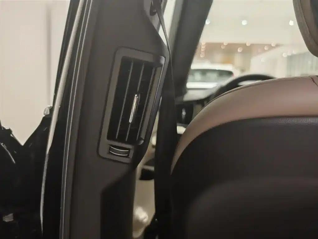 2025 Volvo XC90 Plug-in Hybrid Facelift T8 Luxury 7-Seater — миниатюра 16