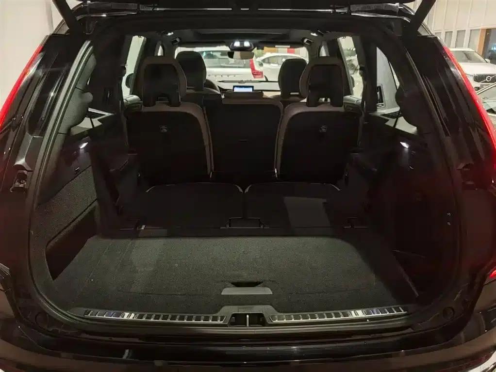 2025 Volvo XC90 Plug-in Hybrid Facelift T8 Luxury 7-Seater — миниатюра 4