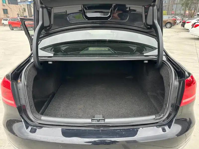2011 Passat 1.8TSI DSG Royal Edition — миниатюра 12