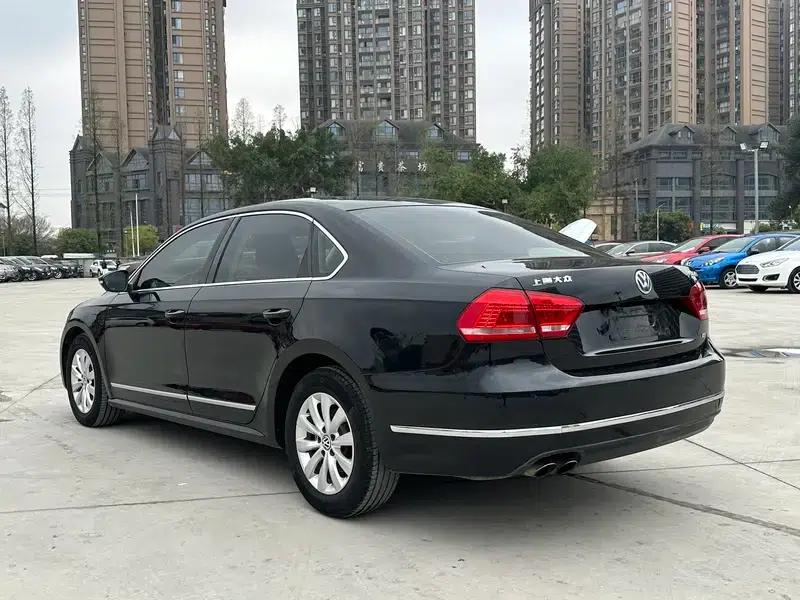 2011 Passat 1.8TSI DSG Royal Edition — миниатюра 4