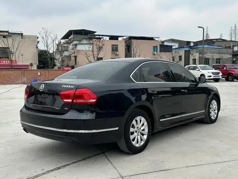 2011 Passat 1.8TSI DSG Royal Edition — миниатюра 6
