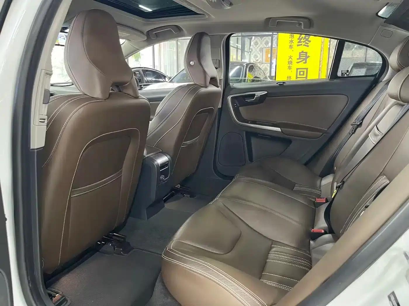 2018 Volvo S60 Plug-in Hybrid, S60L E-Drive Hybrid T6 Entry Edition — миниатюра 8