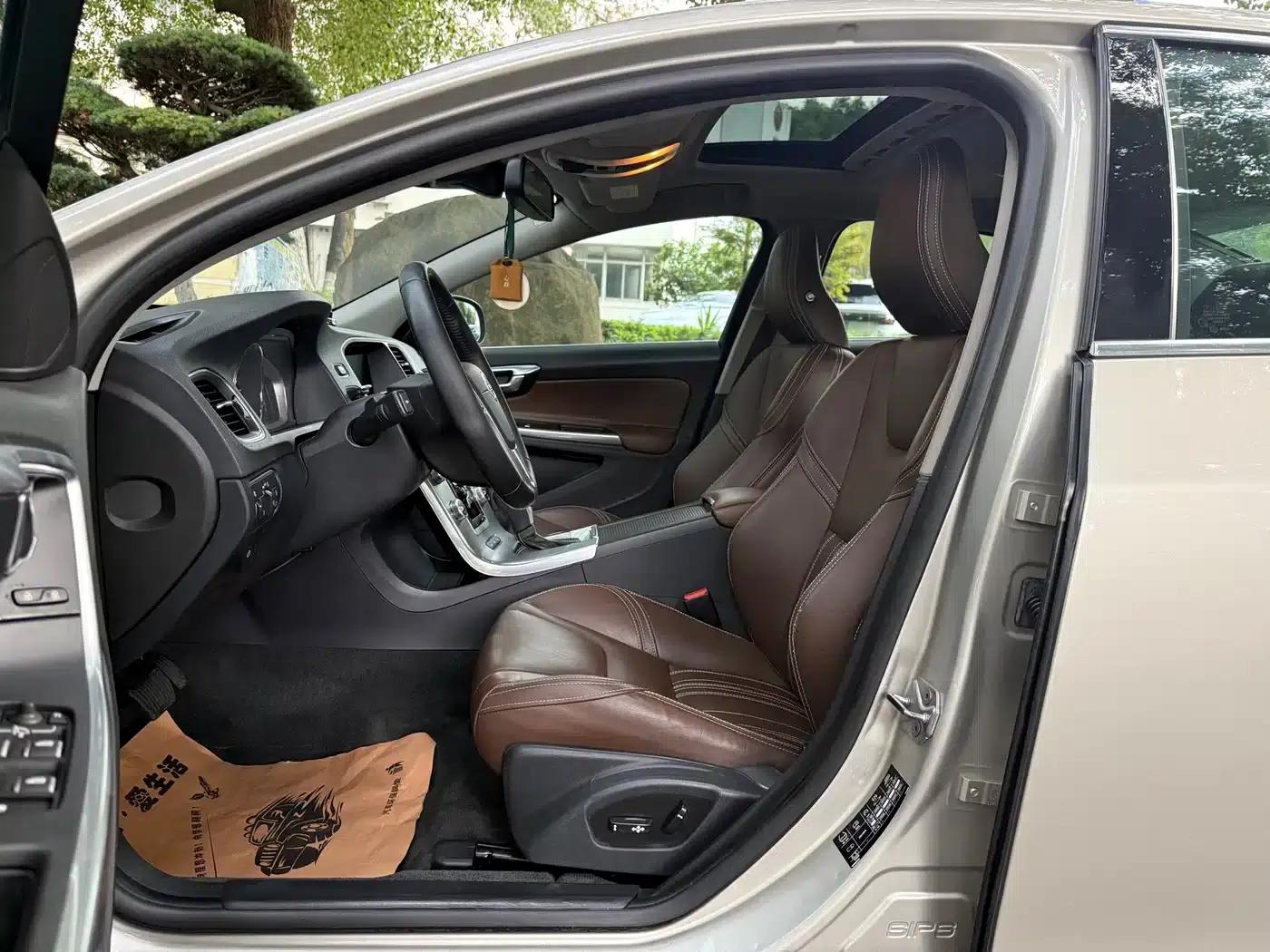 2015 Volvo S60 Plug-in Hybrid, S60L E-Drive Hybrid T6 Smart Edition — миниатюра 11