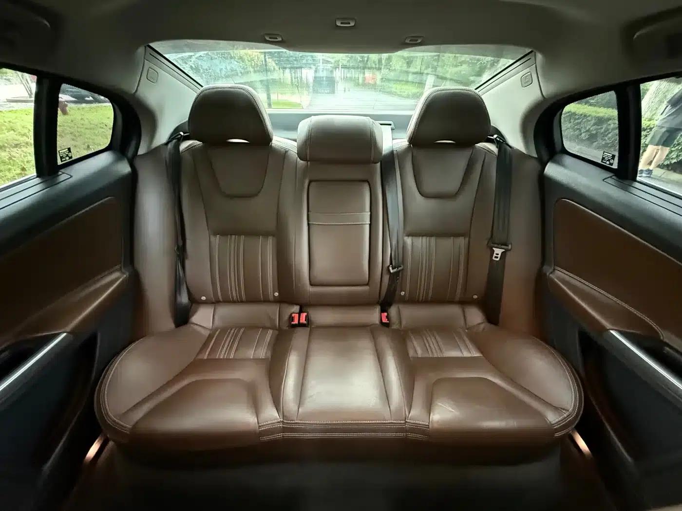 2015 Volvo S60 Plug-in Hybrid, S60L E-Drive Hybrid T6 Smart Edition — миниатюра 27