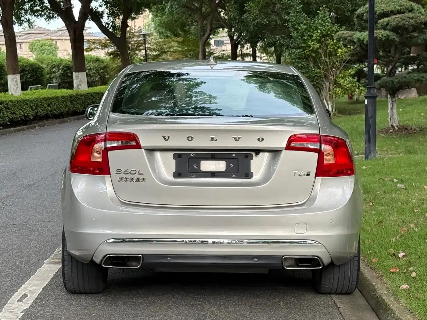 2015 Volvo S60 Plug-in Hybrid, S60L E-Drive Hybrid T6 Smart Edition — миниатюра 5