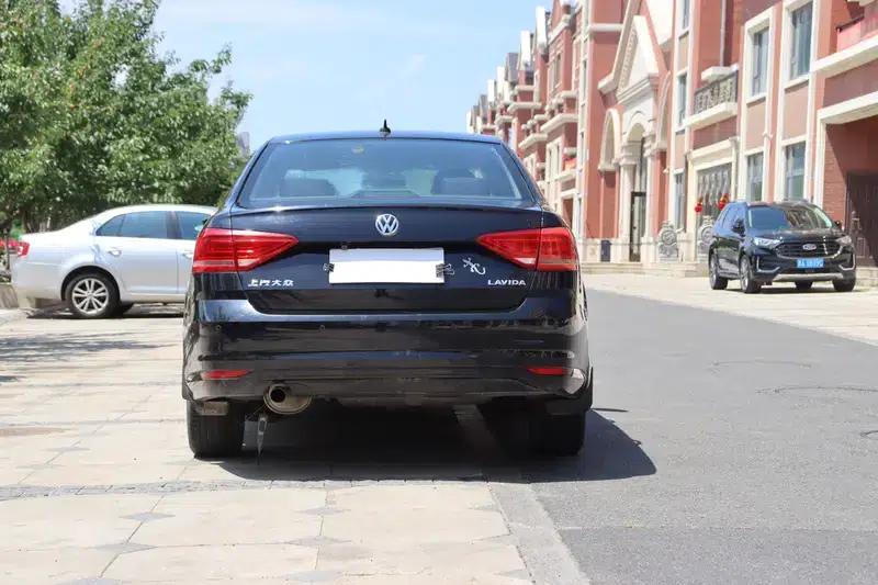 2017 Volkswagen Lavida 1.6L Automatic Fashion Edition — миниатюра 5