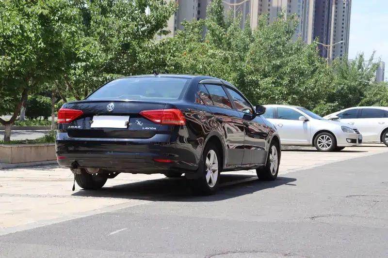 2017 Volkswagen Lavida 1.6L Automatic Fashion Edition — миниатюра 6