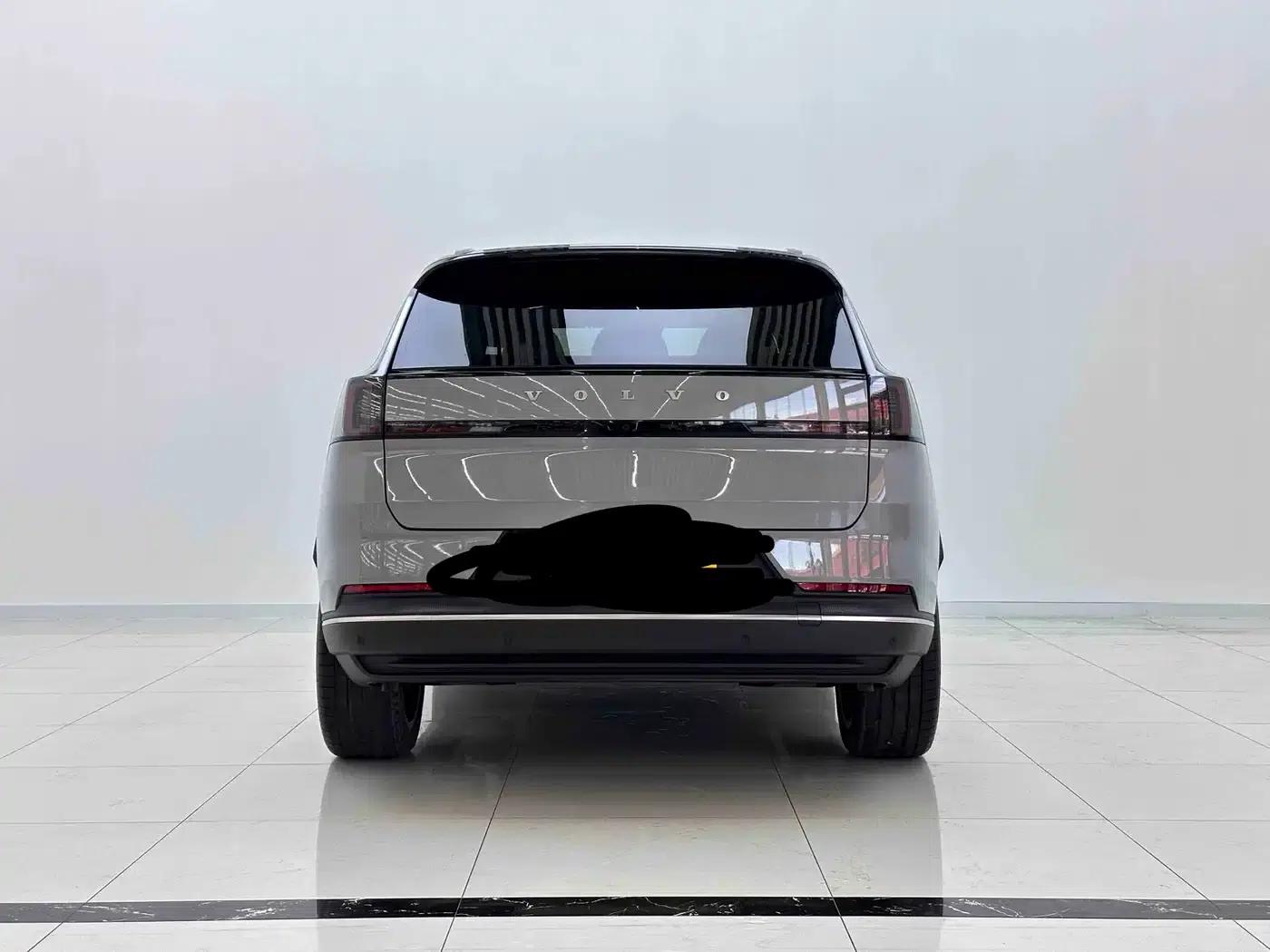 2026 Volvo XC70 Plug-in Hybrid, All-Wheel Drive, Extended Range Plus — миниатюра 4