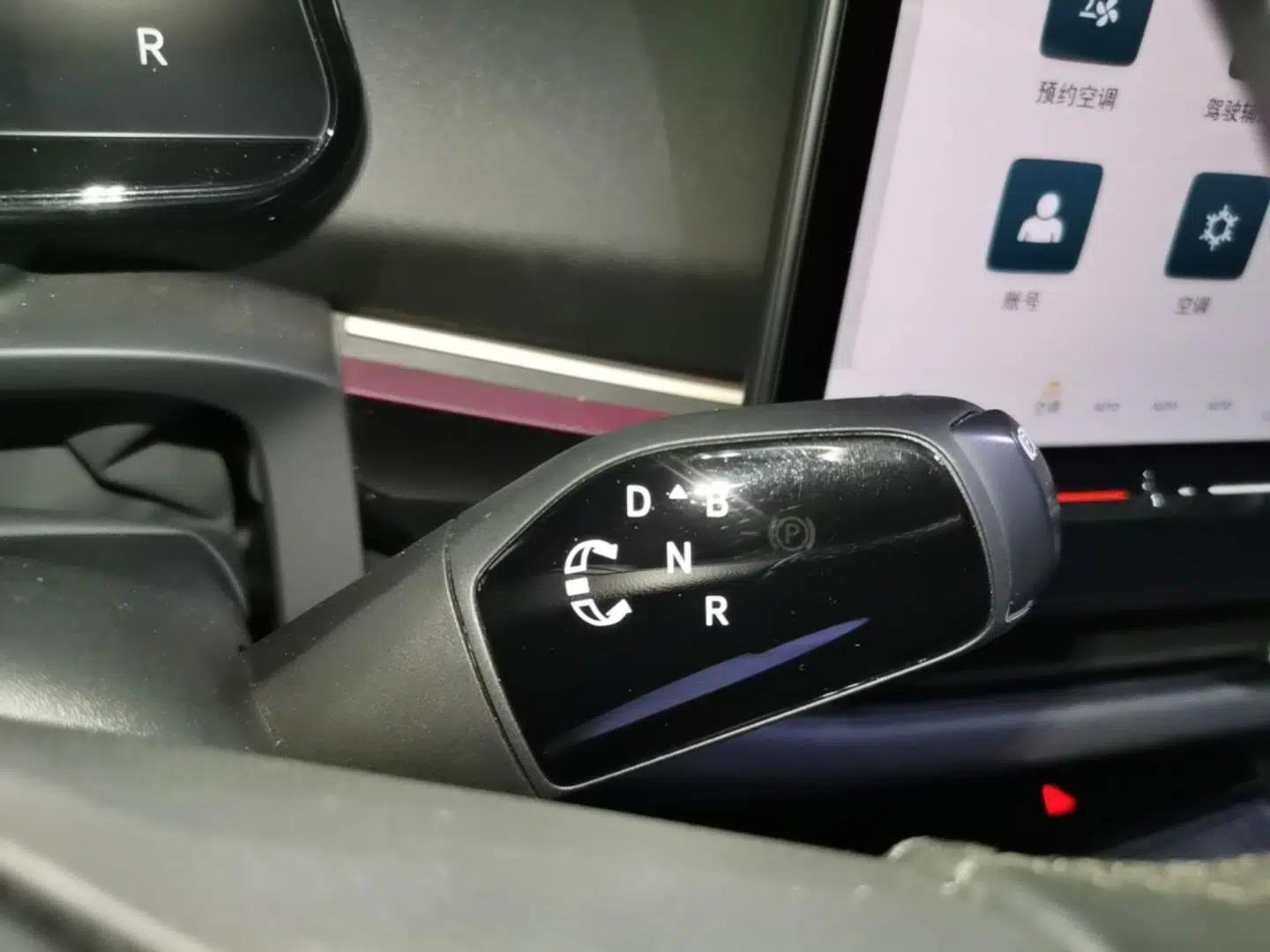Volkswagen ID.UNYX 2024 Pro Long-Range Version — миниатюра 16