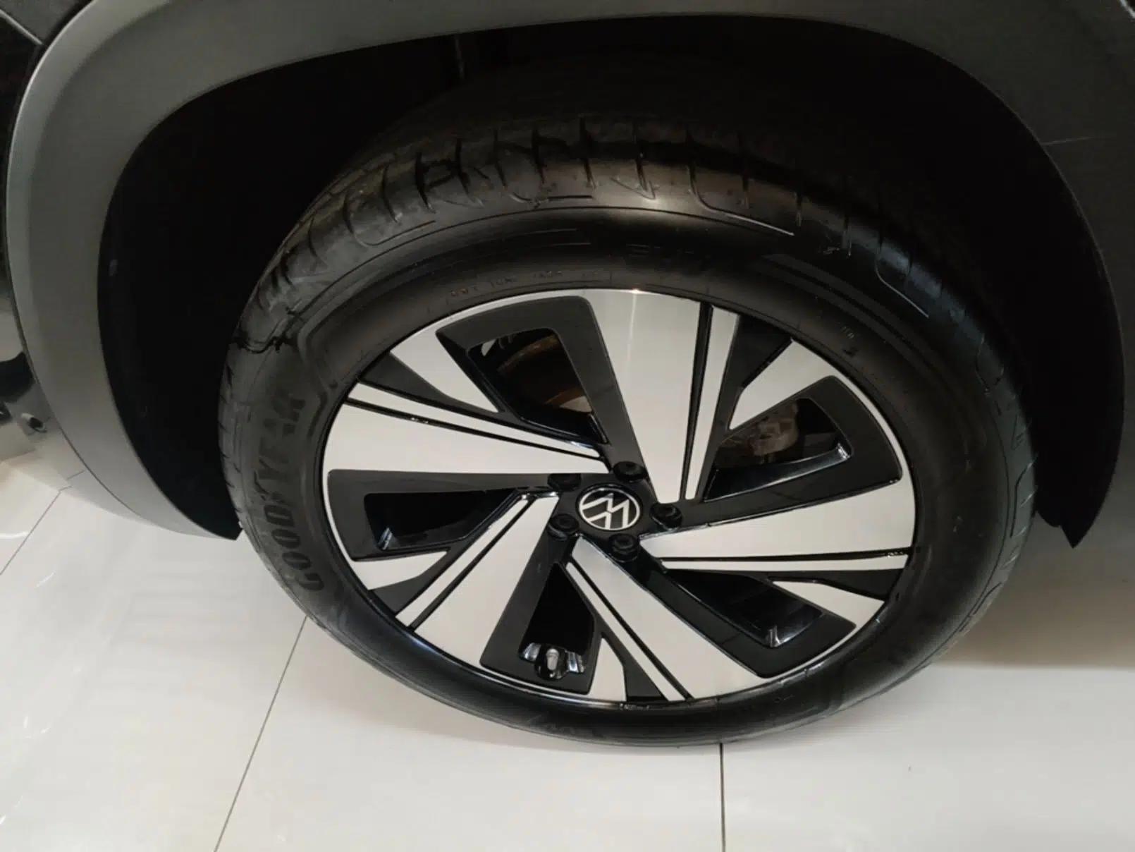 Volkswagen Teramont X 2023 530 V6 Four-Wheel Drive Prestige Luxury Edition — миниатюра 11