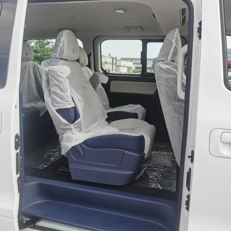 Lingzhi PLUS 2024 2.0L CNG Manual Deluxe 7-Seater — миниатюра 9