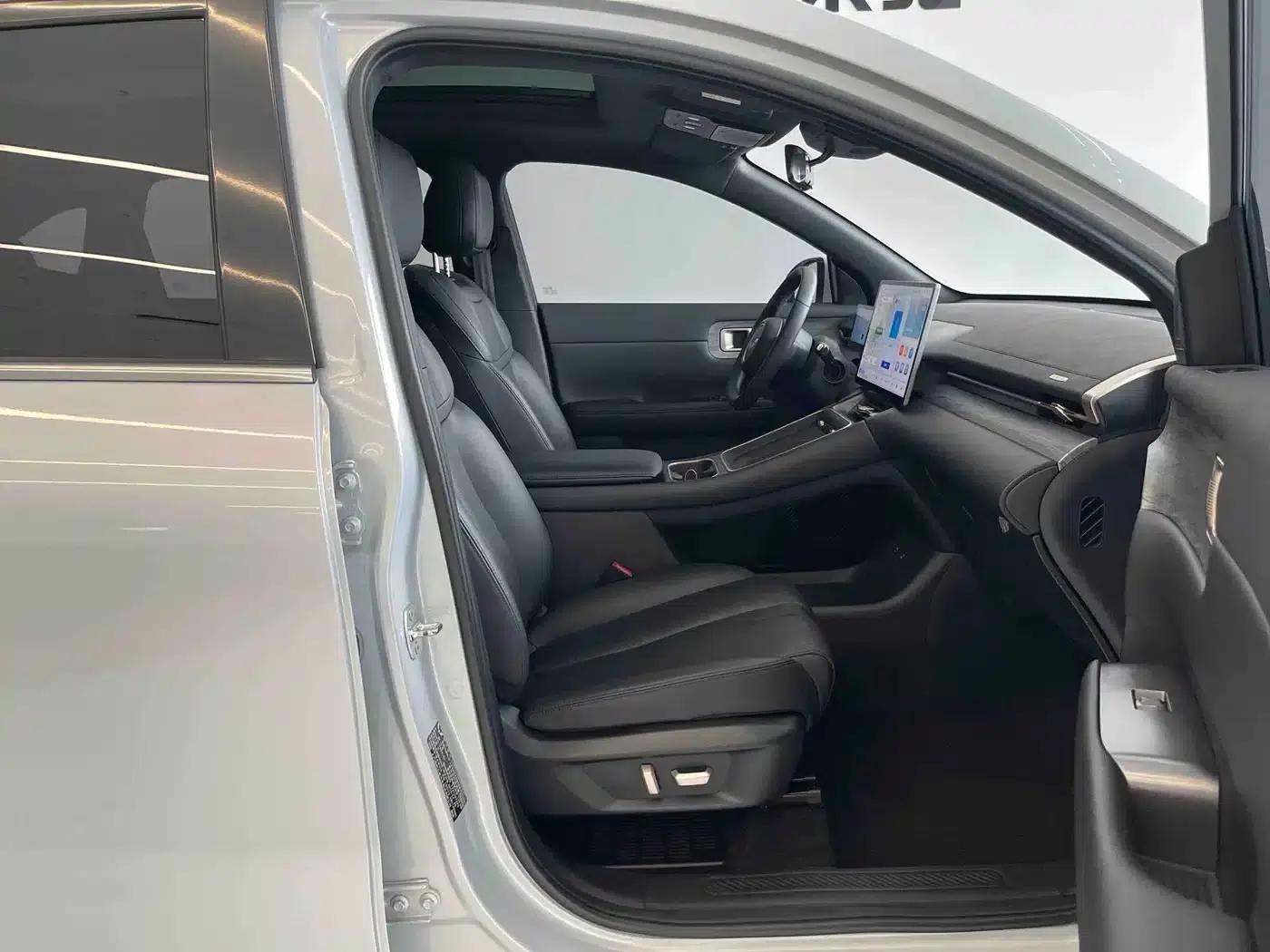 Wuling Xingguang S 2024 Model 130km Flagship Edition — миниатюра 9