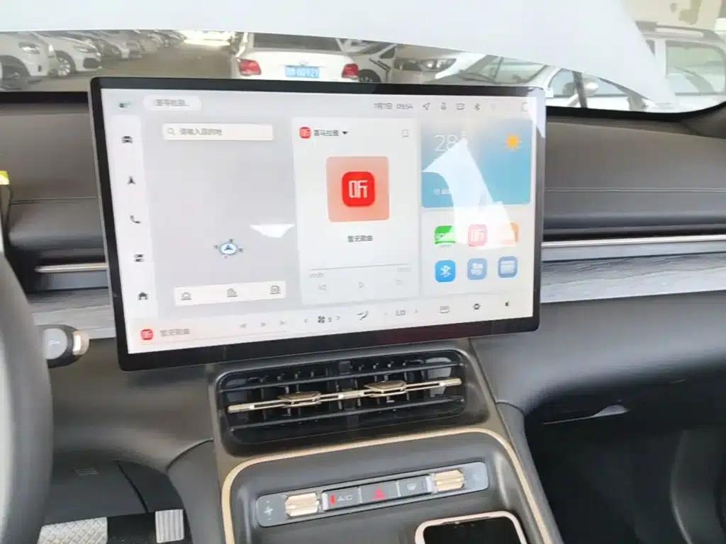 Wuling Xingguang S 2024 Model 130km Flagship Edition — миниатюра 13