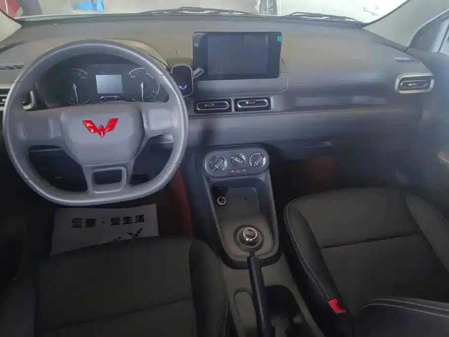 Wuling Hongguang New Energy 2025 Range-Extended Hybrid 50km Comfort Model — миниатюра 12