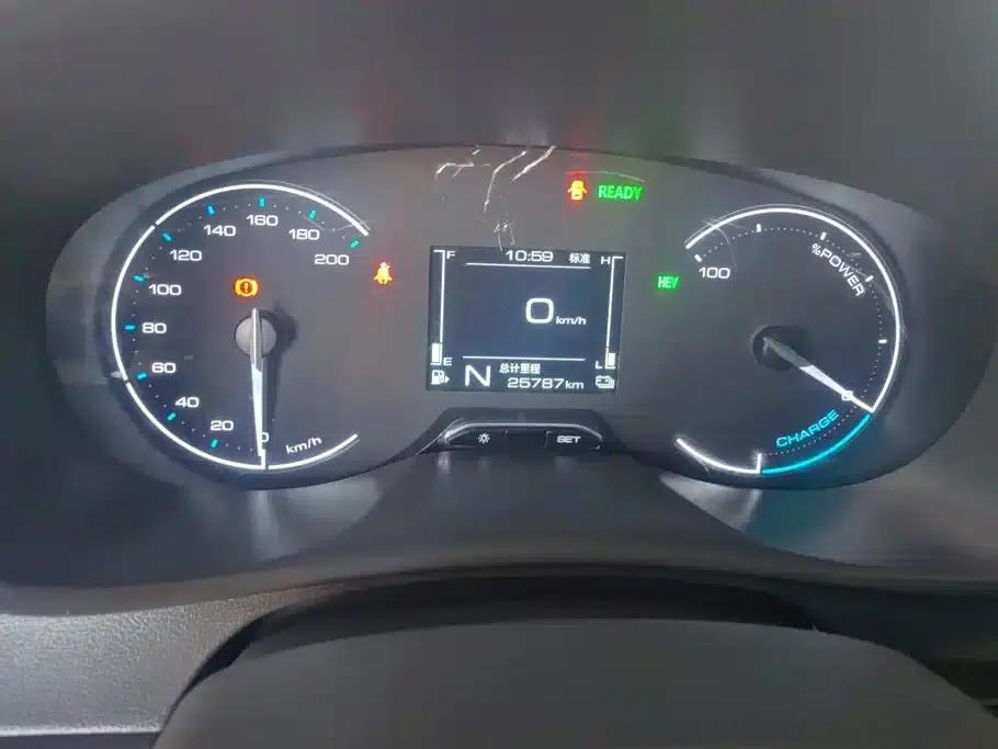 Wuling Hongguang New Energy 2025 Range-Extended Hybrid 50km Comfort Model — миниатюра 14