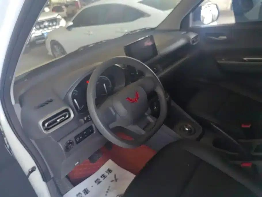Wuling Hongguang New Energy 2025 Range-Extended Hybrid 50km Comfort Model — миниатюра 15