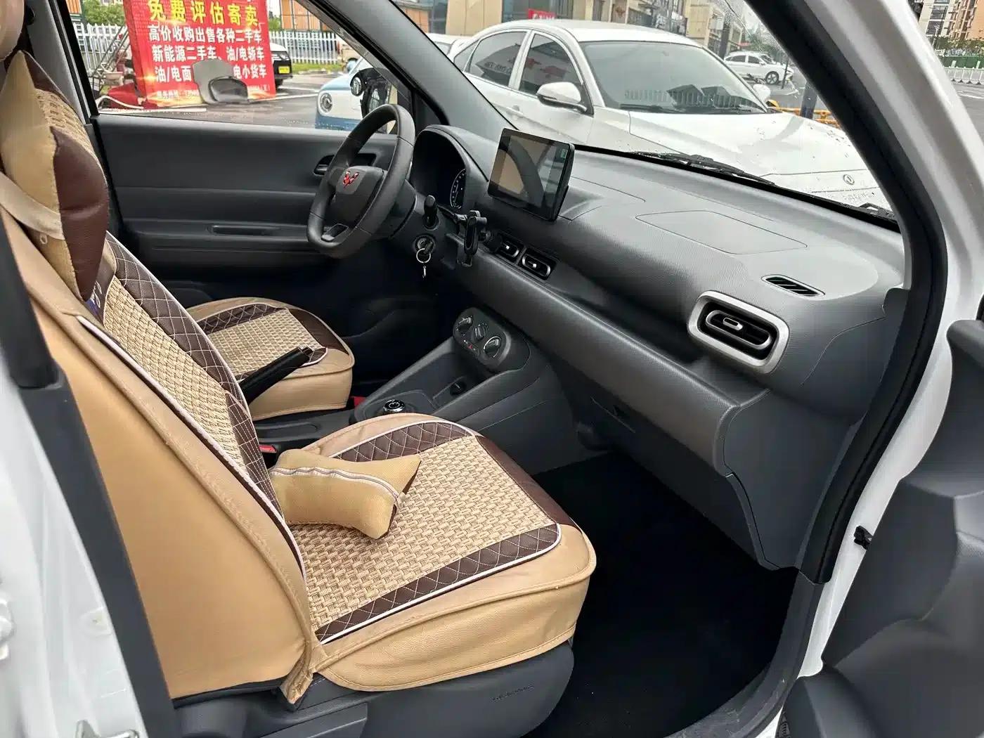 Wuling Hongguang New Energy 2024 Pure Electric Version 300KM Standard Edition — миниатюра 11