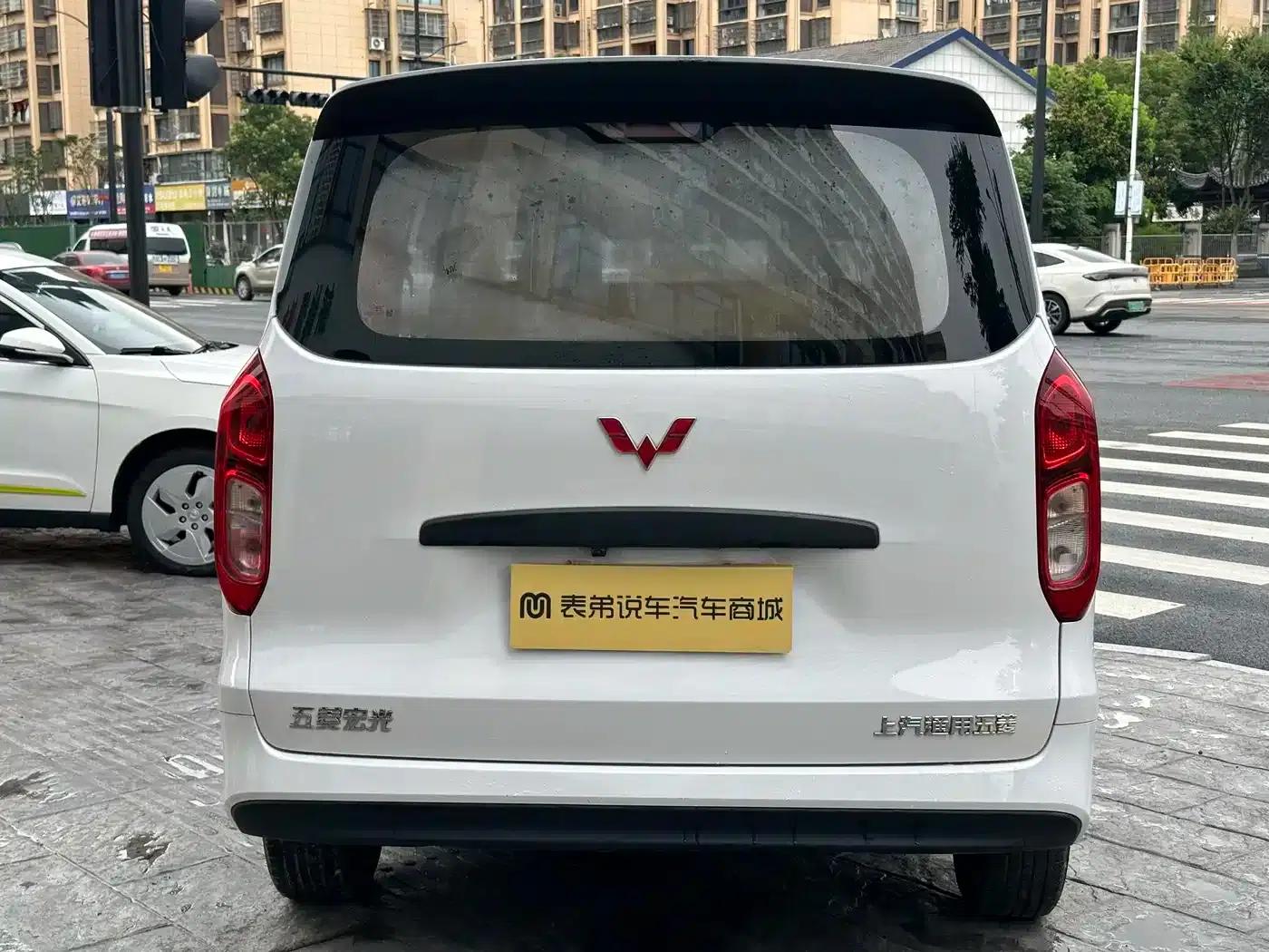 Wuling Hongguang New Energy 2024 Pure Electric Version 300KM Standard Edition — миниатюра 5