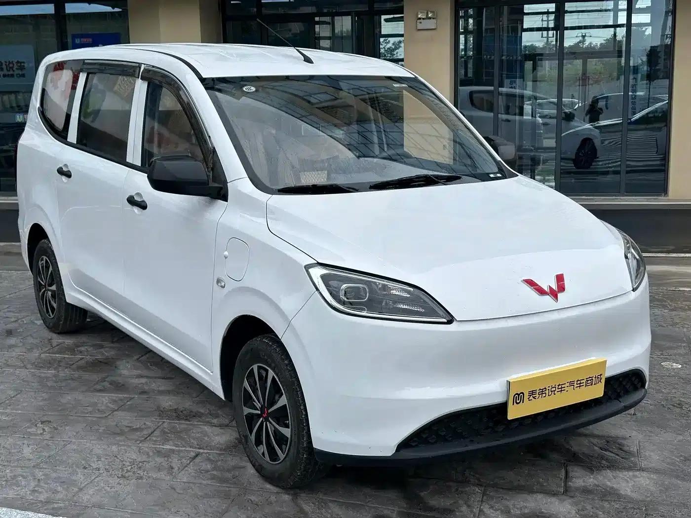 Wuling Hongguang New Energy 2024 Pure Electric Version 300KM Standard Edition — миниатюра 6