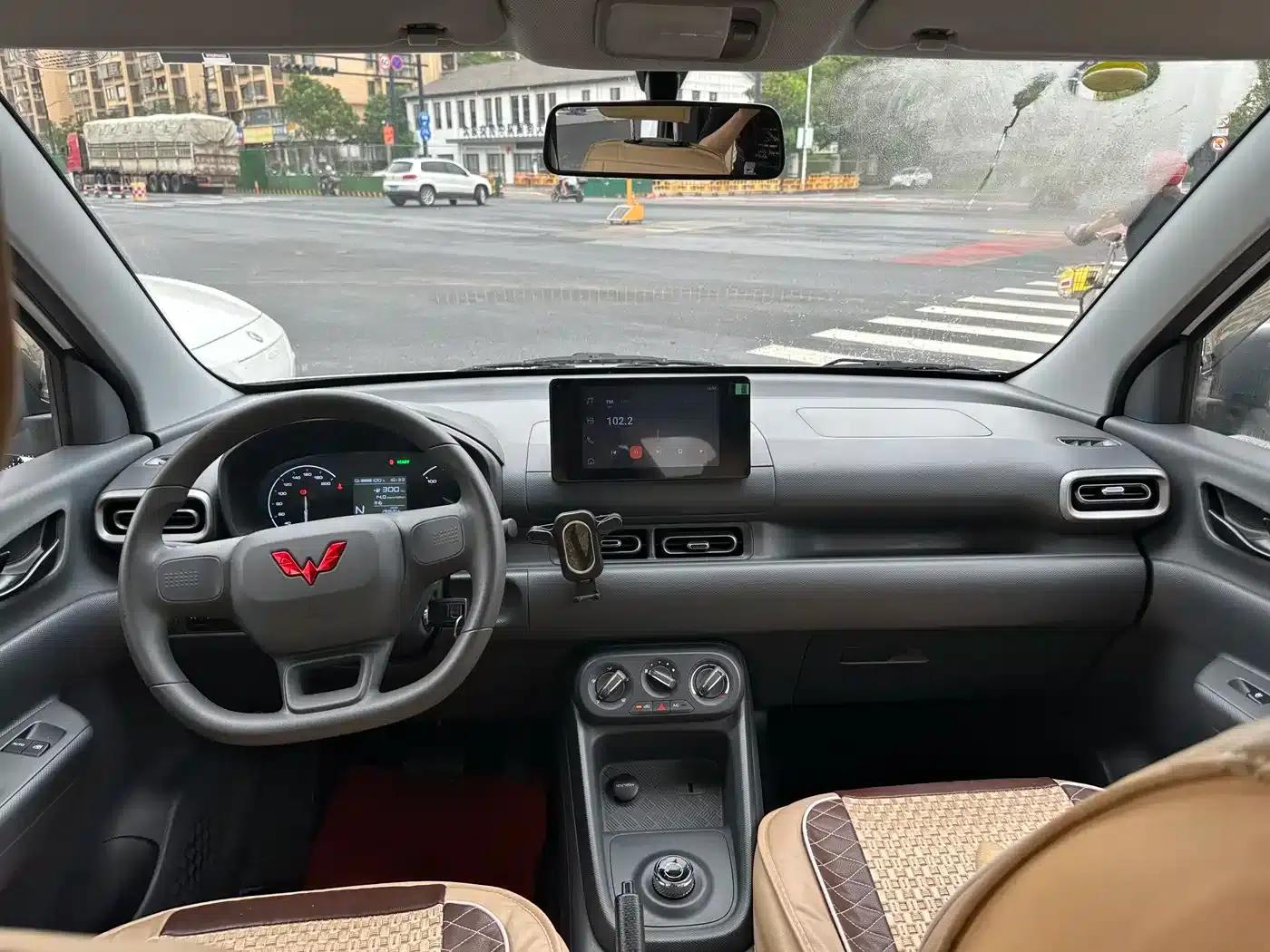 Wuling Hongguang New Energy 2024 Pure Electric Version 300KM Standard Edition — миниатюра 9