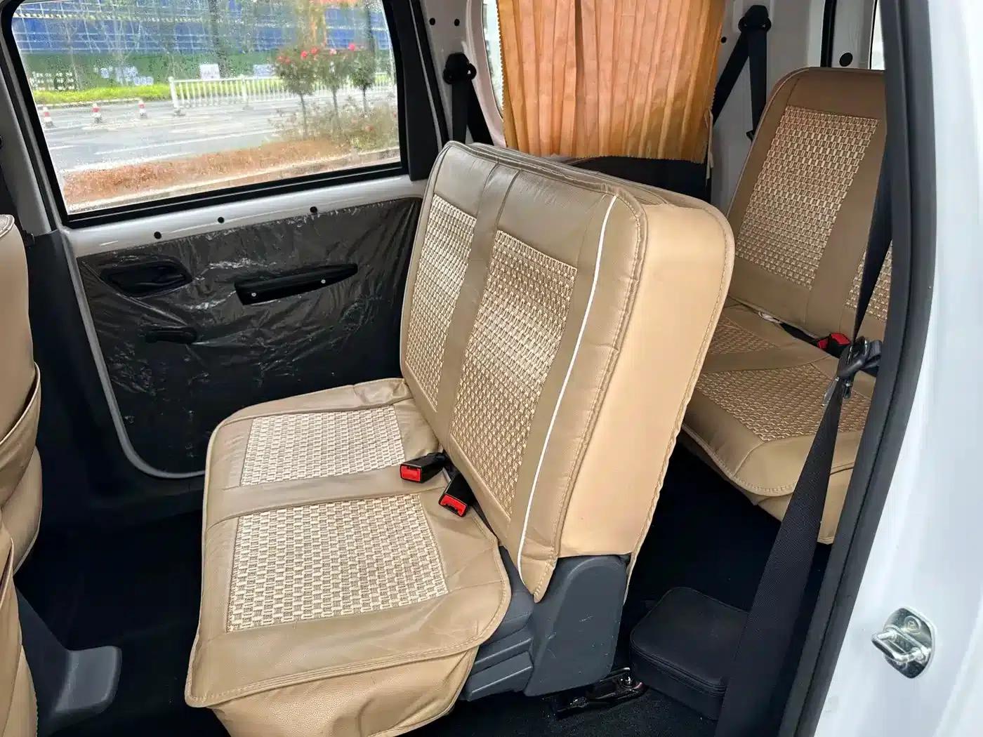 Wuling Hongguang New Energy 2024 Pure Electric Version 300KM Standard Edition — миниатюра 10
