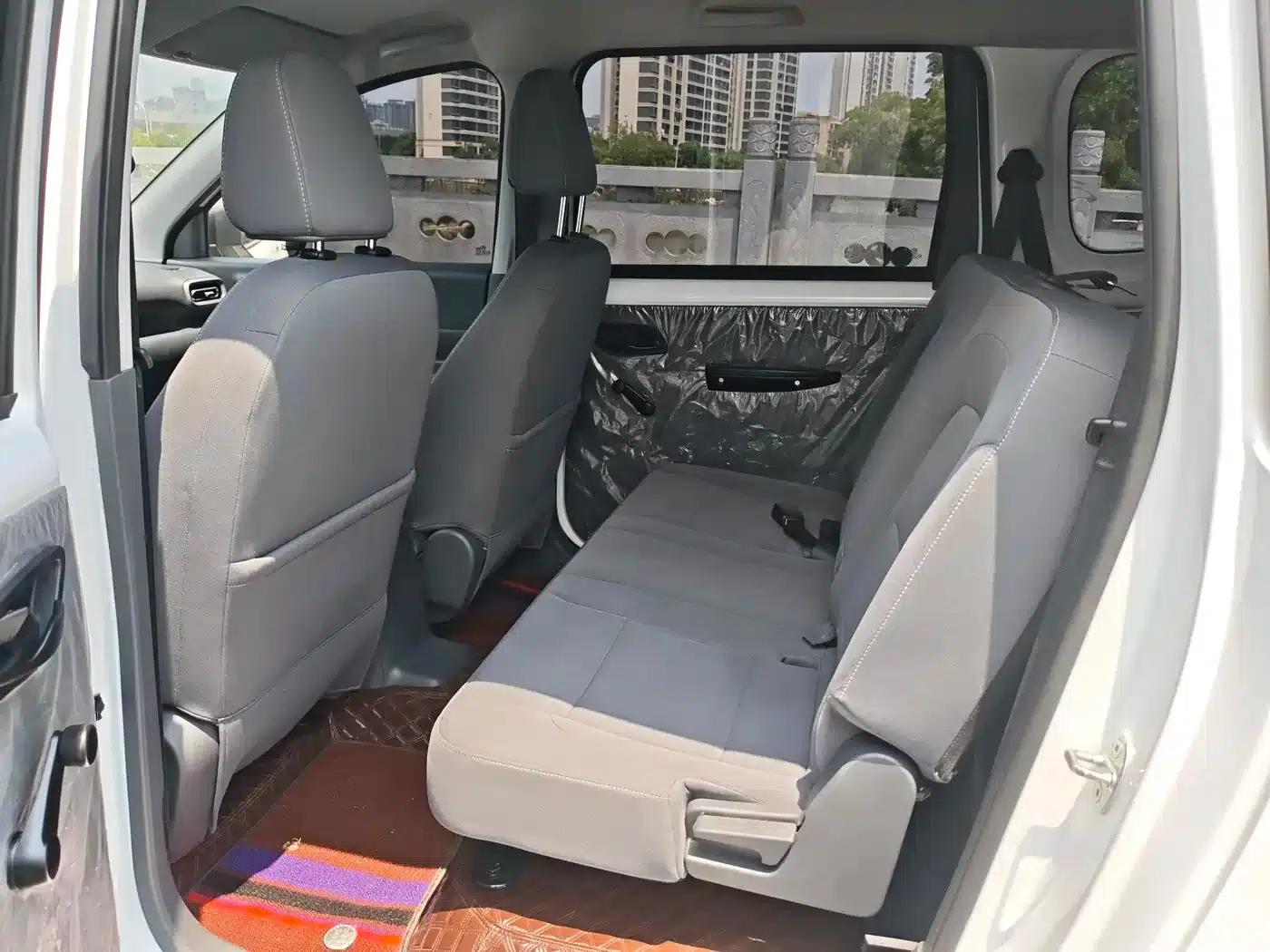 Wuling Hongguang New Energy 2024 Pure Electric Version 300KM Standard Edition — миниатюра 12
