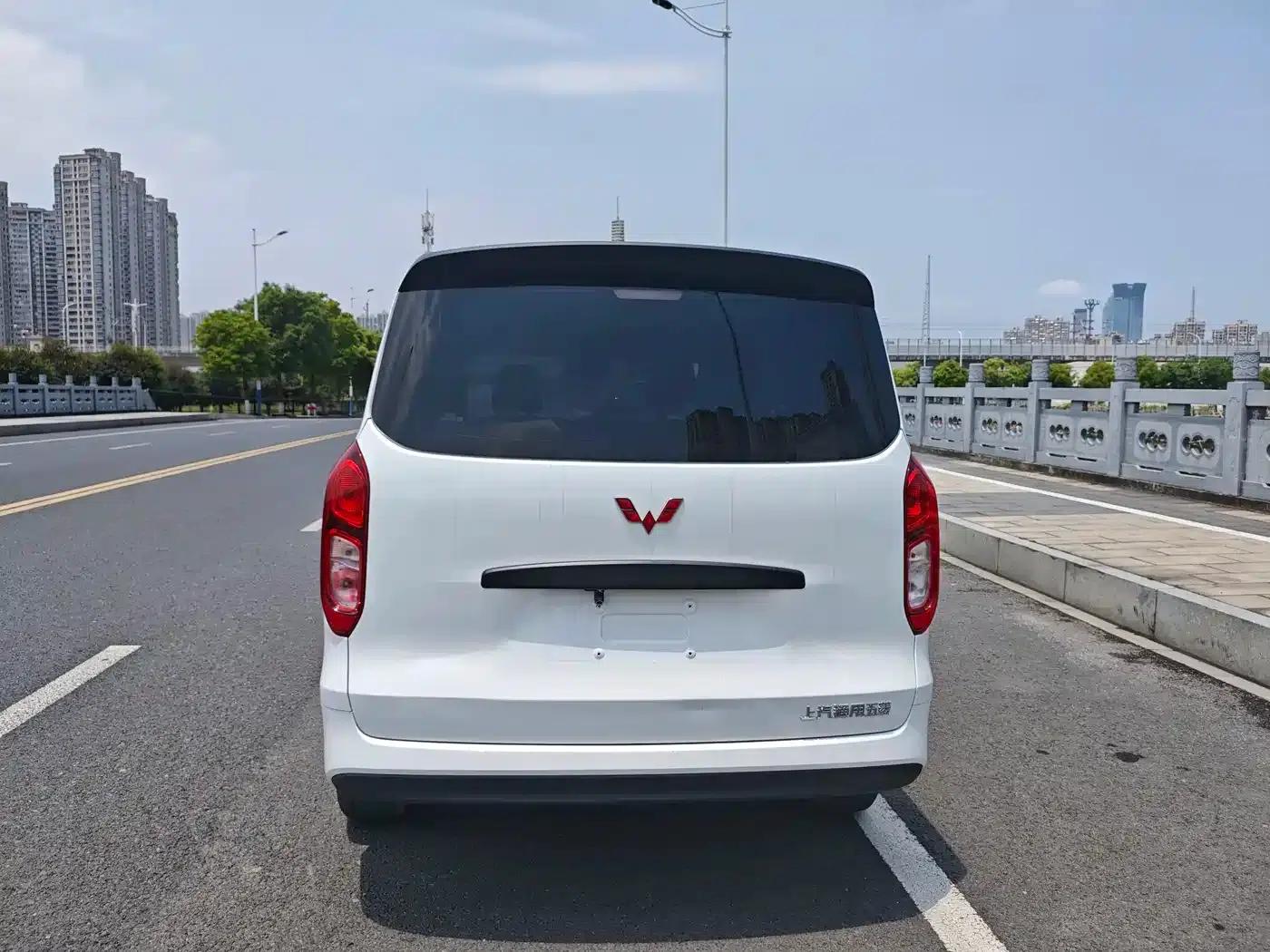 Wuling Hongguang New Energy 2024 Pure Electric Version 300KM Standard Edition — миниатюра 6