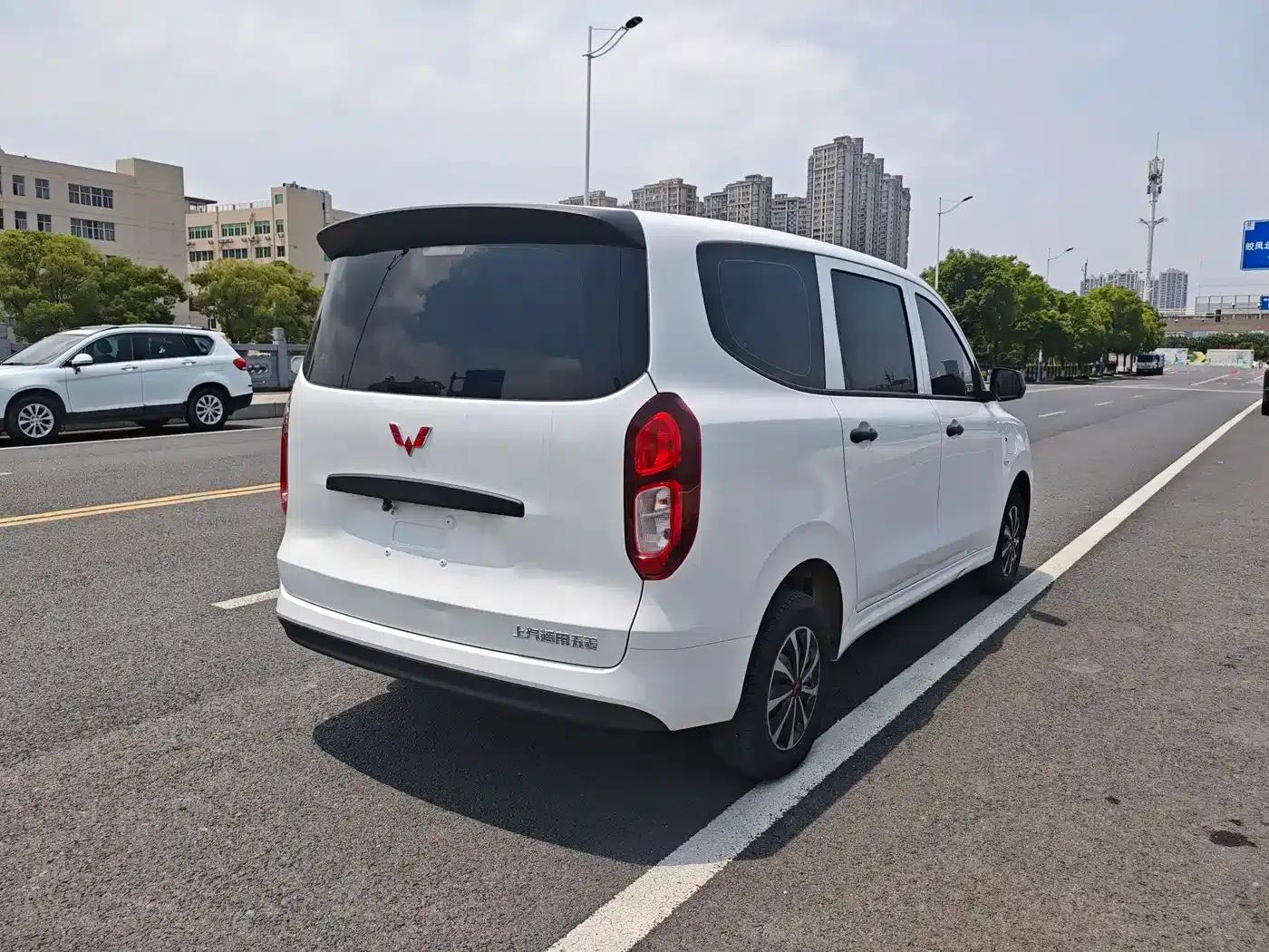 Wuling Hongguang New Energy 2024 Pure Electric Version 300KM Standard Edition — миниатюра 7