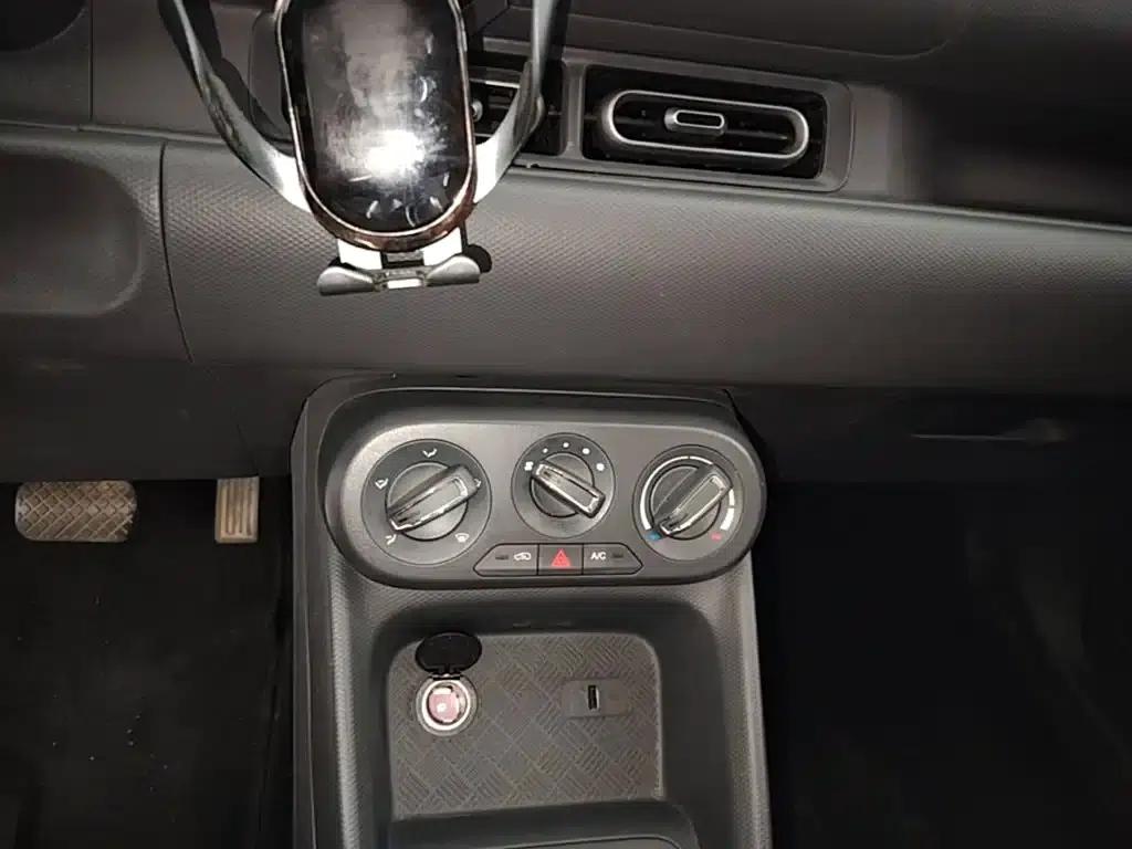 Wuling Hongguang New Energy 2025 Range-Extended Hybrid 50km Comfort Model — миниатюра 13