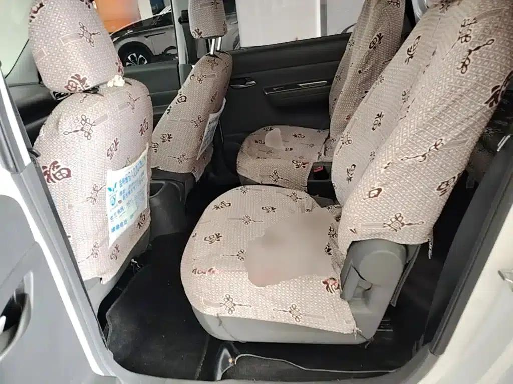 Wuling Hongguang New Energy 2025 Range-Extended Hybrid 50km Comfort Model — миниатюра 17