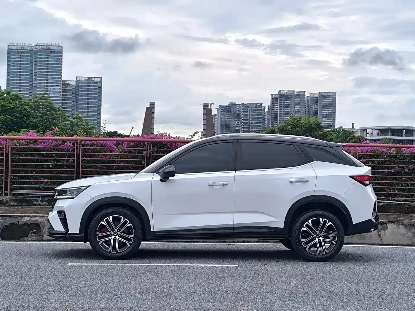 Wuling Xingchi 2022 1.5T CVT Trendy Edition — миниатюра 8
