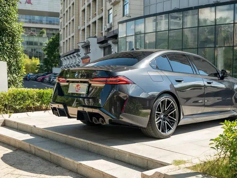 BMW M5 PHEV 2025 Model M5 — миниатюра 8