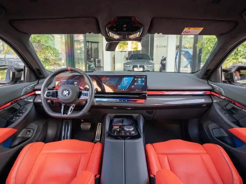 BMW M5 PHEV 2025 Model M5 — миниатюра 9