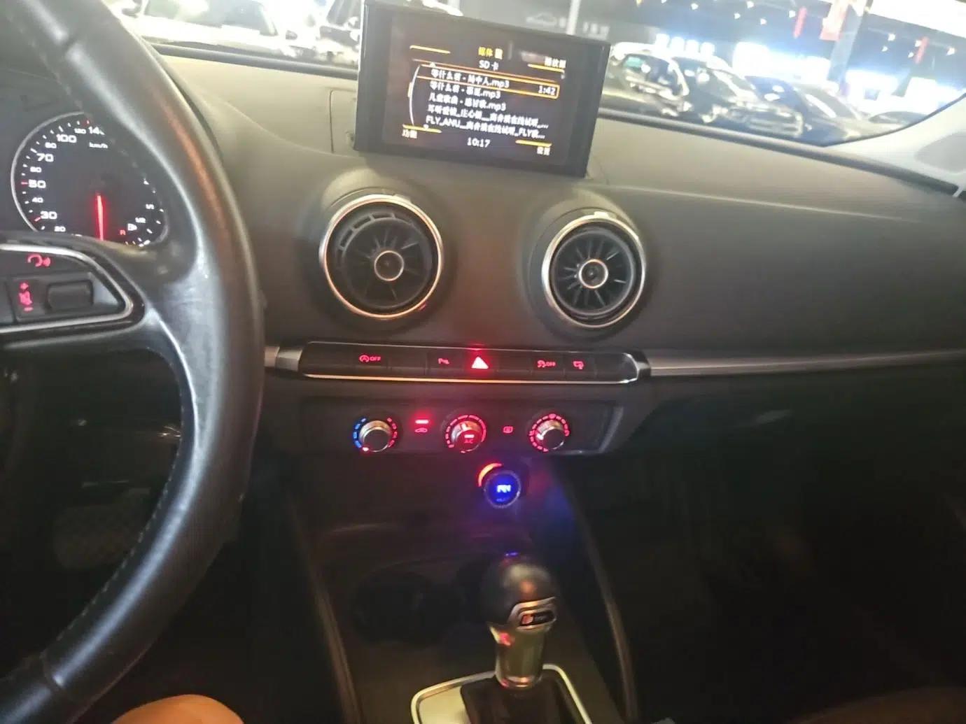 Audi A3 2014 Sportback 35 TFSI Automatic Style Edition — миниатюра 20
