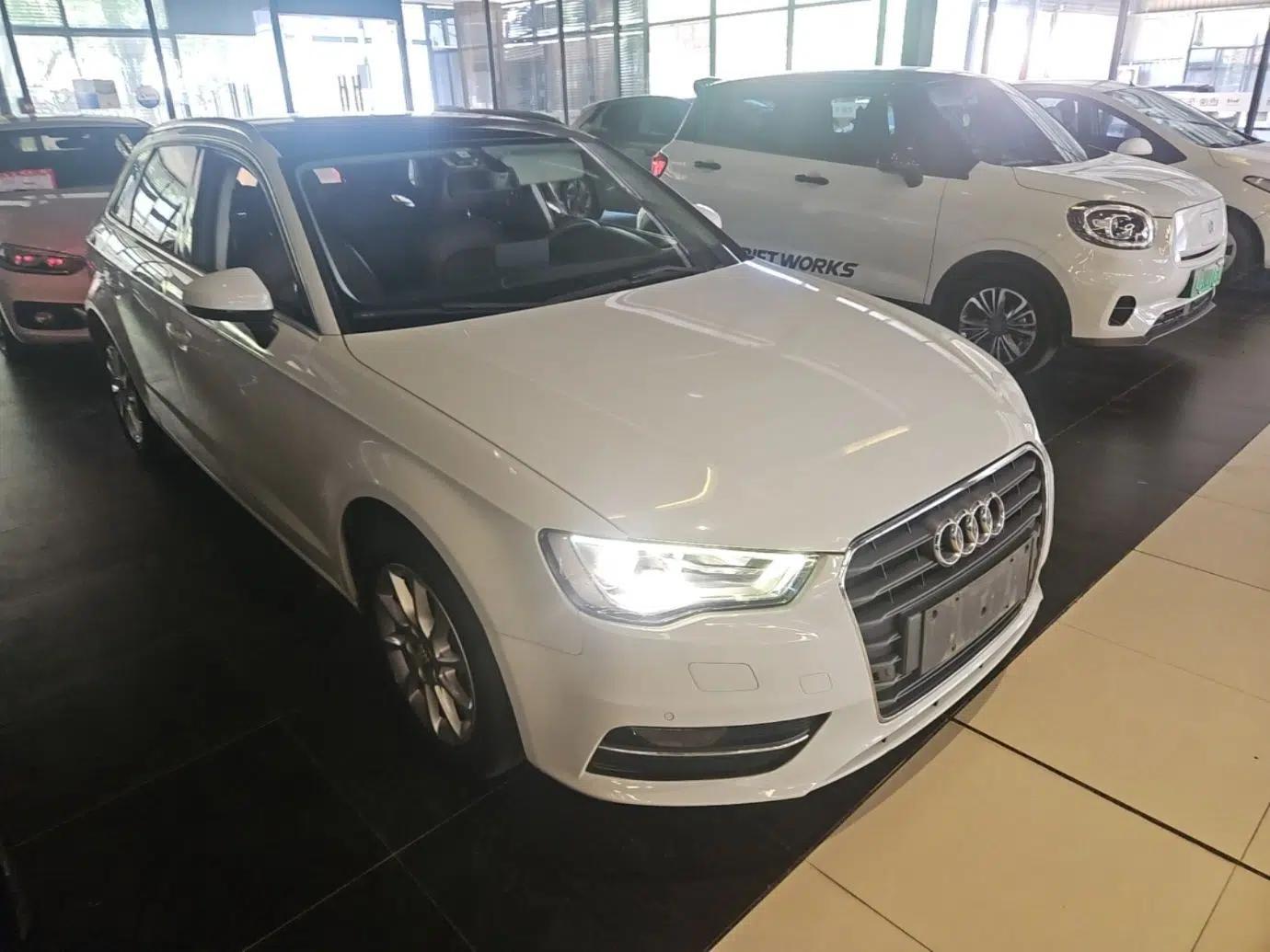 Audi A3 2014 Sportback 35 TFSI Automatic Style Edition — миниатюра 3