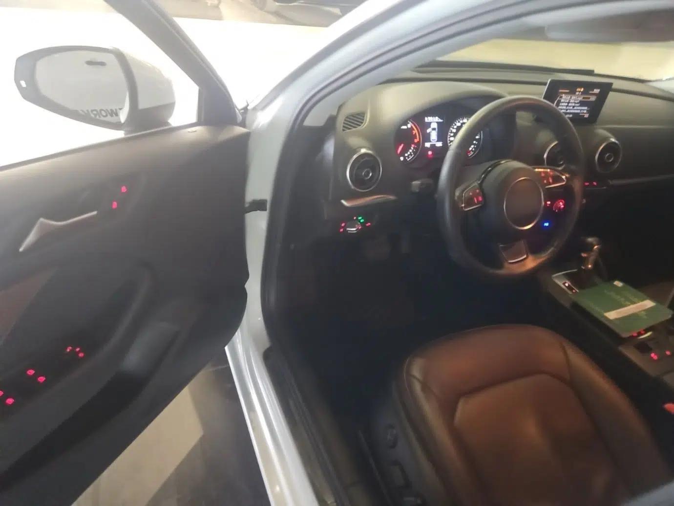 Audi A3 2014 Sportback 35 TFSI Automatic Style Edition — миниатюра 23