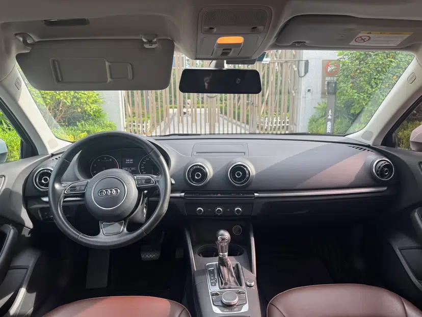 Audi A3 2014 Sportback 35 TFSI Automatic Style Edition — миниатюра 28