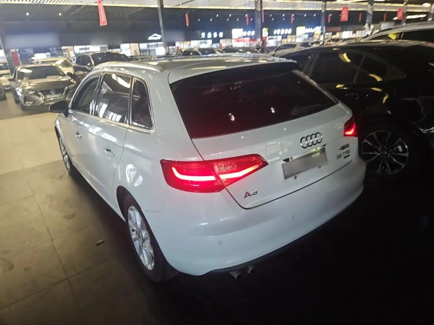 Audi A3 2014 Sportback 35 TFSI Automatic Style Edition — миниатюра 4