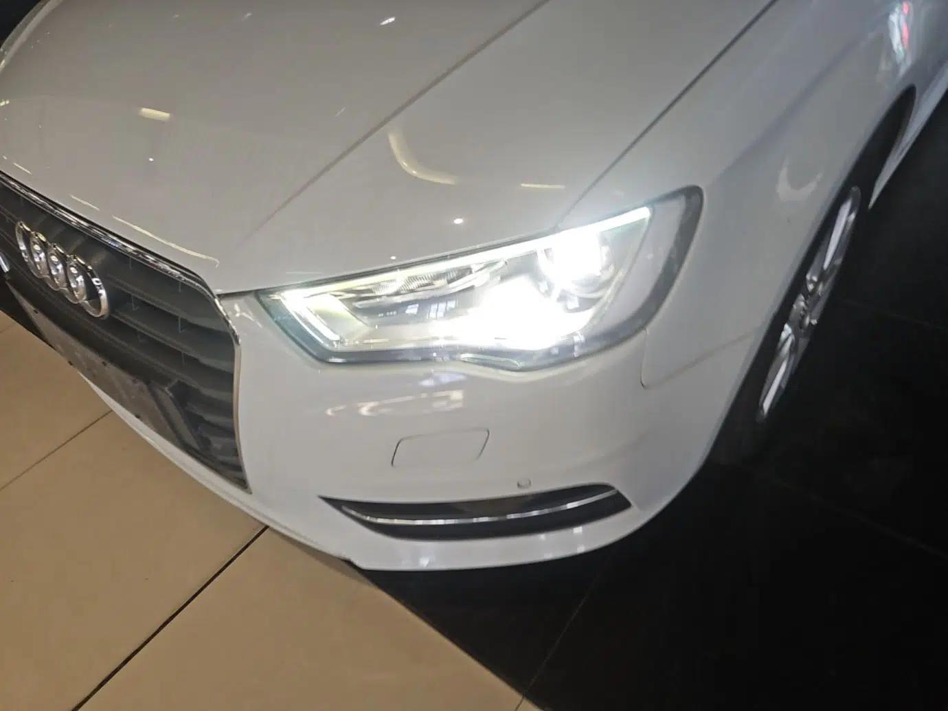 Audi A3 2014 Sportback 35 TFSI Automatic Style Edition — миниатюра 8