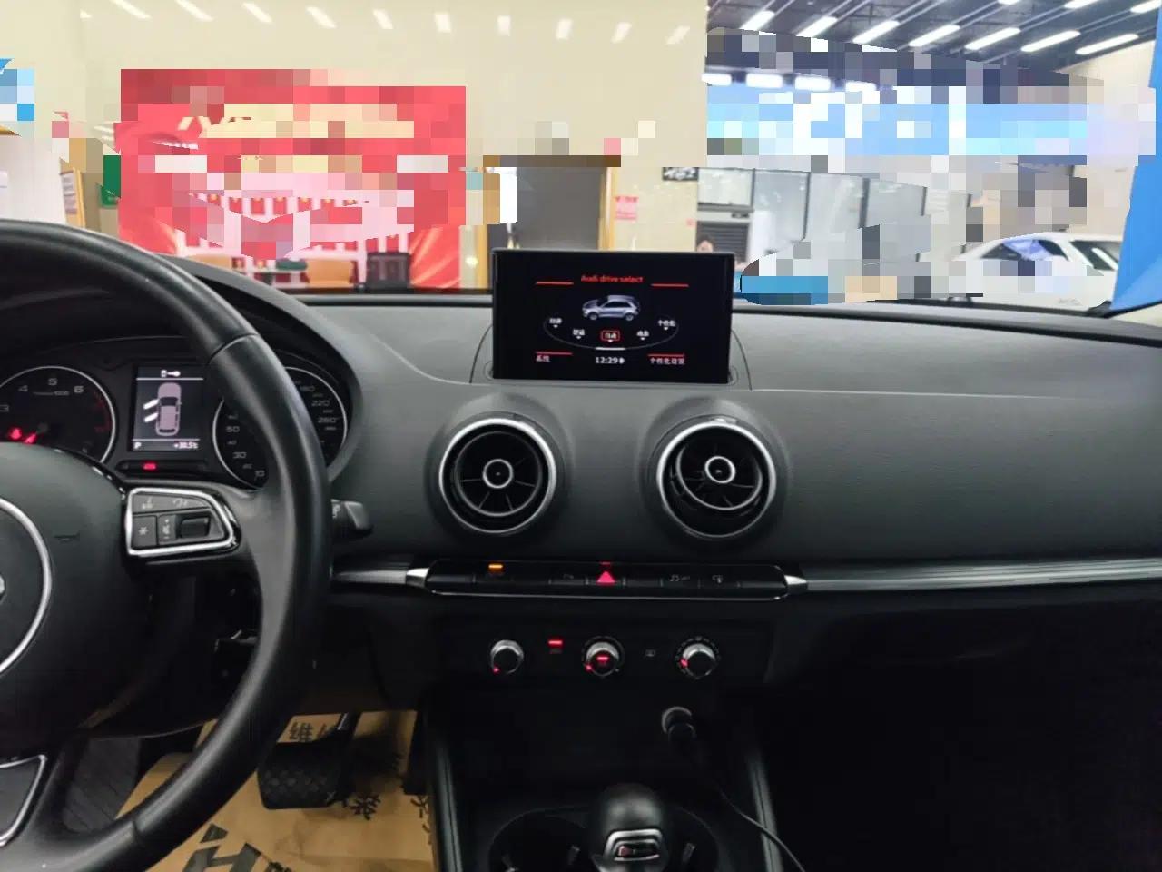 Audi A3 2015 Sportback 35 TFSI Millionth Anniversary Intelligent Leading Model — миниатюра 15