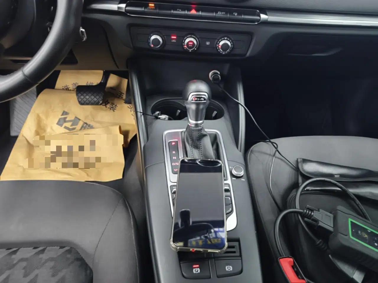 Audi A3 2015 Sportback 35 TFSI Millionth Anniversary Intelligent Leading Model — миниатюра 16